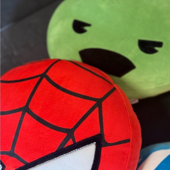 Marvel Superhero Plush Pillows - Red, Green, Blue - Picture 5 of 5